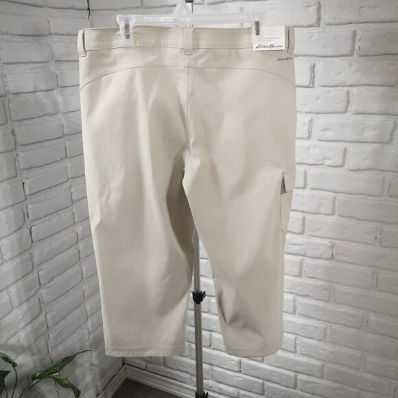 NWT Eddie Bauer Stretch Ladies Size 14 Beige UPF50 Sun Protection Capri Pants - Picture 2 of 14